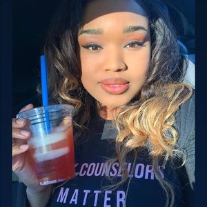 Meet your Posher, Jillian